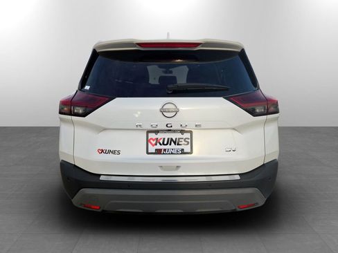 Used 2023 Nissan Rogue SV image 8