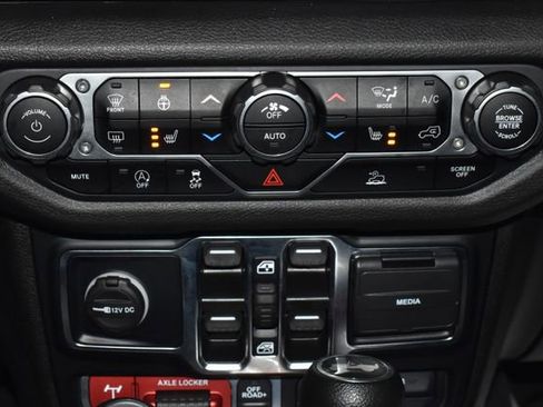 Used 2024 Jeep Wrangler Unlimited Sport AWD/4WD image 16
