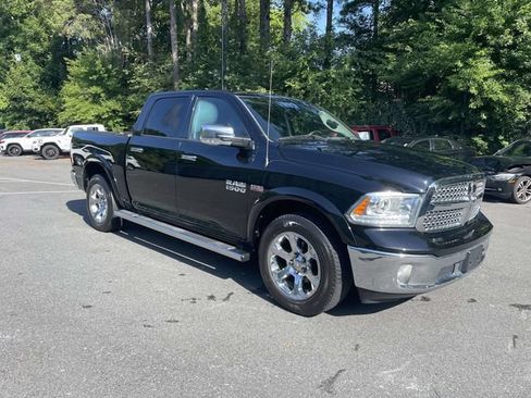 Used 2014 RAM 1500 Laramie w/ Convenience Group AWD/4WD image 2