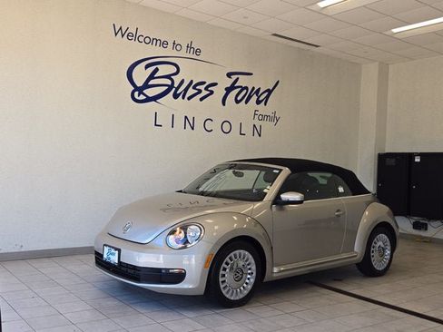 Used 2013 Volkswagen Beetle 2.5 FWD image 1