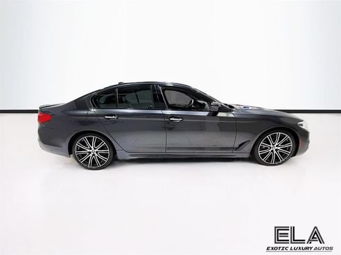 Used 2018 BMW 540i w/ M Sport Package RWD image 9