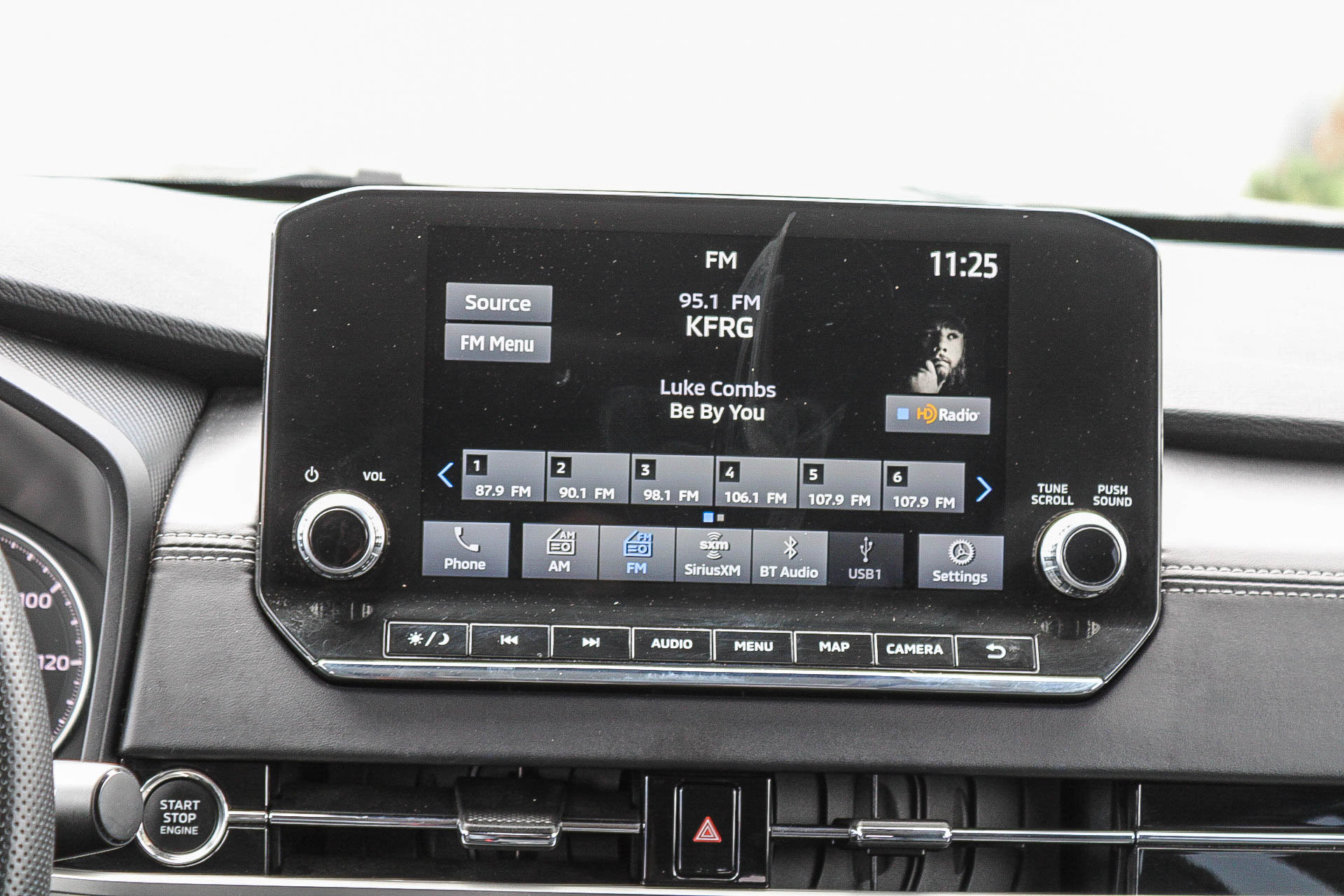 Used 2024 Mitsubishi Outlander SE AWD/4WD image 16