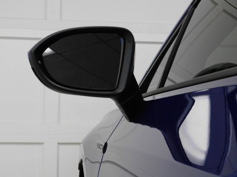 Used 2024 Volkswagen Golf R AWD/4WD image 23