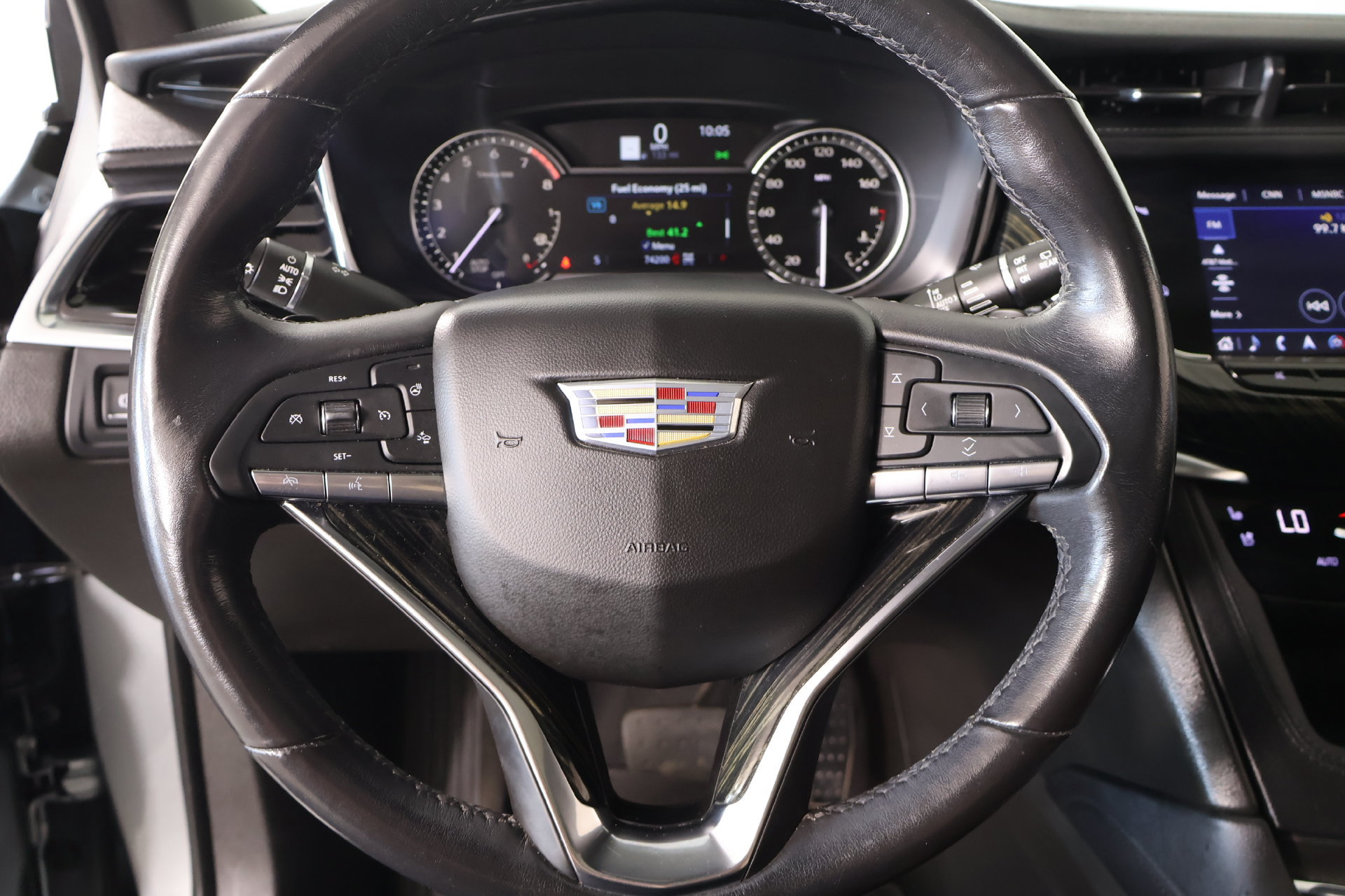 Used 2023 Cadillac XT6 Premium Luxury AWD/4WD image 3