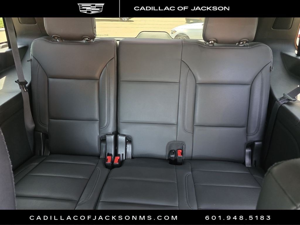 Used 2021 Chevrolet Tahoe Z71 w/ Luxury Package AWD/4WD image 26