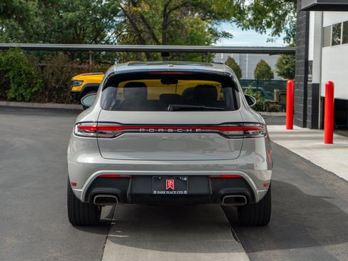 Used 2025 Porsche Macan AWD/4WD image 54