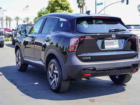 New 2026 Nissan Kicks SV image 5