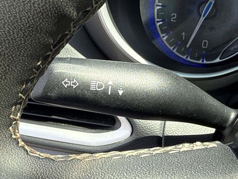 Used 2023 Chrysler Pacifica Touring-L FWD image 26
