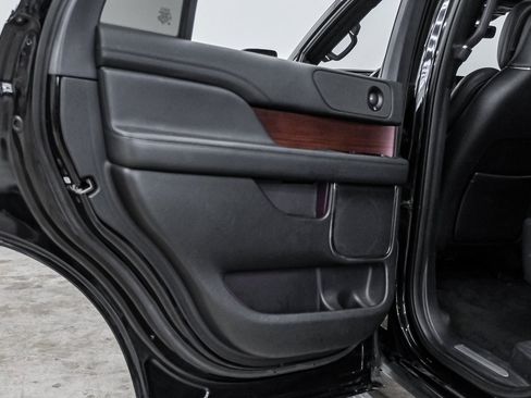 Used 2022 Lincoln Navigator Reserve image 52