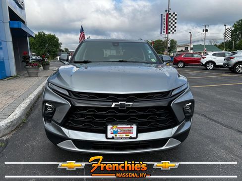 Used 2023 Chevrolet Blazer LT w/ Convenience Package AWD/4WD image 2