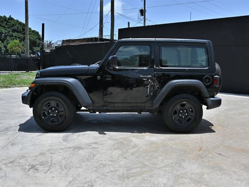 Used 2022 Jeep Wrangler Sport AWD/4WD image 8