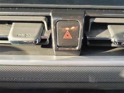 Used 2025 Chevrolet TrailBlazer LT image 26