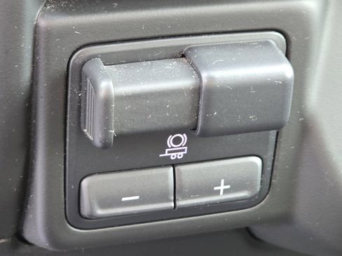 Used 2019 Chevrolet Silverado 1500 Custom Trail Boss image 10