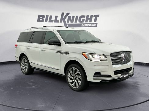 Used 2022 Lincoln Navigator Reserve AWD/4WD image 7