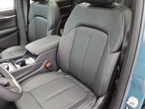 New 2026 Jeep Grand Cherokee Limited AWD/4WD image 18