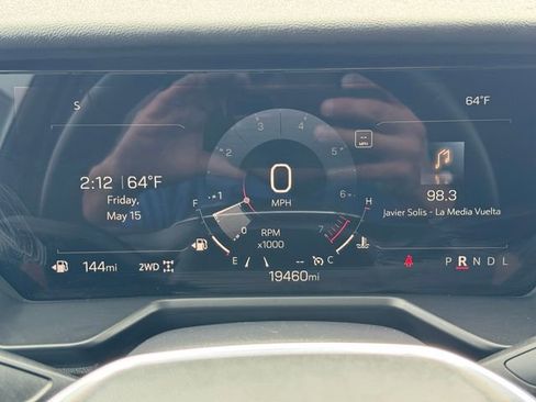 Certified 2025 GMC Acadia Elevation AWD/4WD image 24