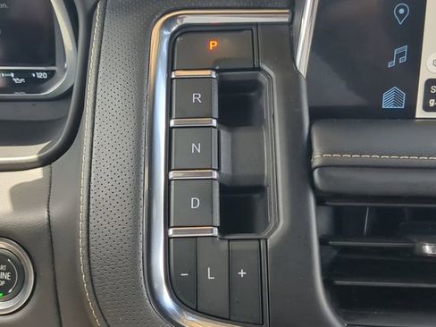 Used 2024 Chevrolet Tahoe Premier RWD image 29