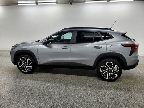 Used 2025 Chevrolet Trax RS w/ Driver Confidence Package image 7