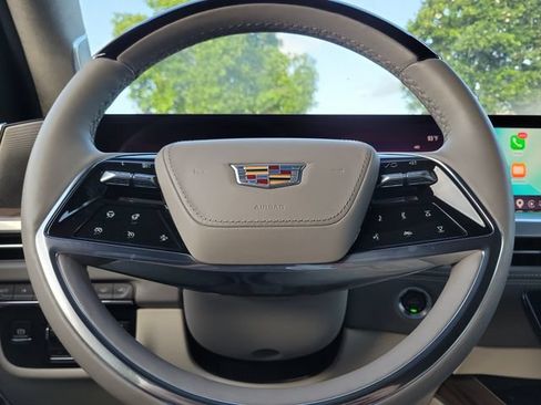 Used 2025 Cadillac Escalade ESV Sport Platinum AWD/4WD image 26