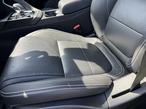 Used 2024 Jaguar E-PACE R-Dynamic SE image 18