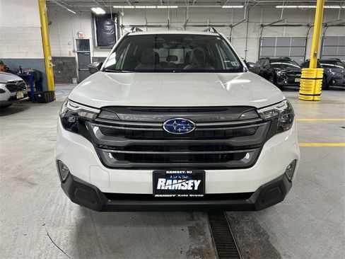 Certified 2025 Subaru Forester Premium image 3