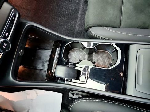 Certified 2023 Volvo XC40 Recharge Ultimate w/ Protection Package Premier AWD/4WD image 27