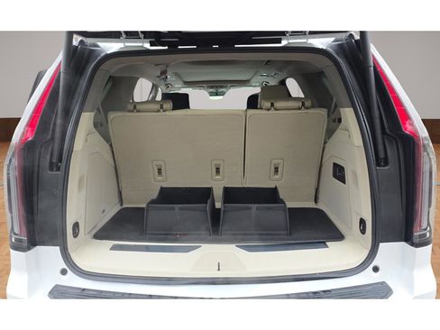 Certified 2024 Cadillac Escalade Sport Platinum w/ Heavy-Duty Trailer Package image 28