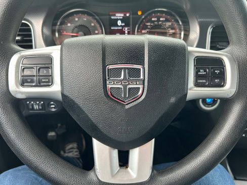 Used 2013 Dodge Charger SE image 12