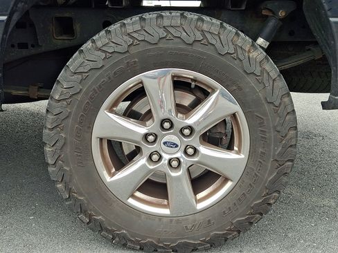 Used 2020 Ford F150 XLT w/ Equipment Group 302A Luxury AWD/4WD image 5