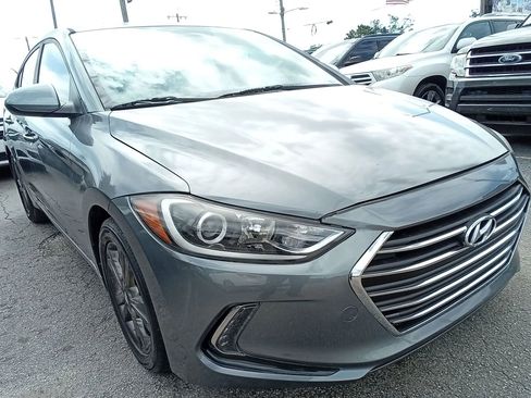 Used 2017 Hyundai Elantra SE w/ SE A/T Tech Package 03 FWD image 4