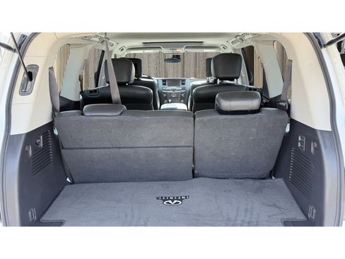 Used 2017 INFINITI QX80 4WD w/ Driver Assistance Package image 9
