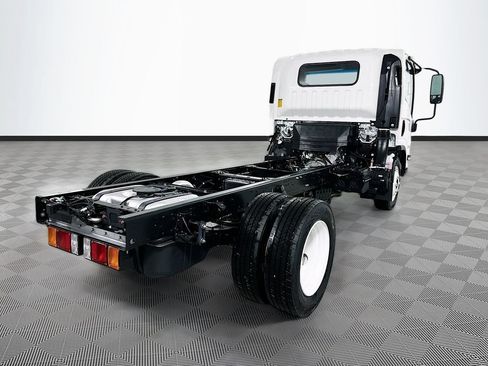 New 2026 Isuzu NPR RWD image 4