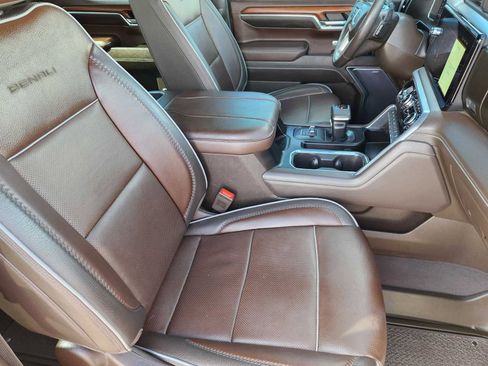 Used 2023 GMC Sierra 1500 Denali w/ Denali Reserve Package image 14