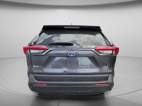 Used 2022 Toyota RAV4 XLE AWD/4WD image 7