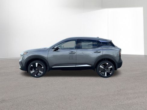 New 2026 Nissan Kicks SR w/ Cold Weather Package AWD/4WD image 29
