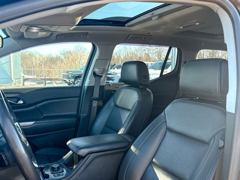 Used 2021 GMC Acadia SLT w/ Elevation Edition image 21