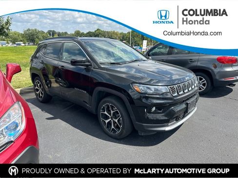 Used 2025 Jeep Compass Limited AWD/4WD image 1