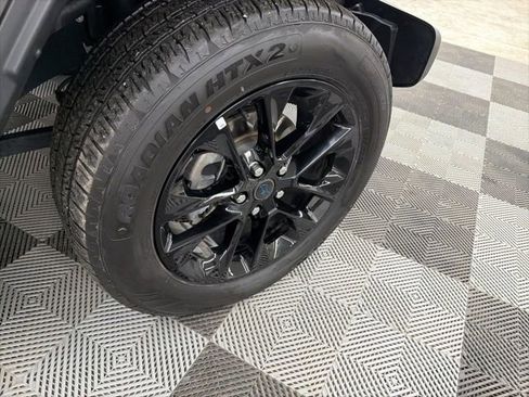 Used 2025 Jeep Wrangler Sahara 4xe image 20