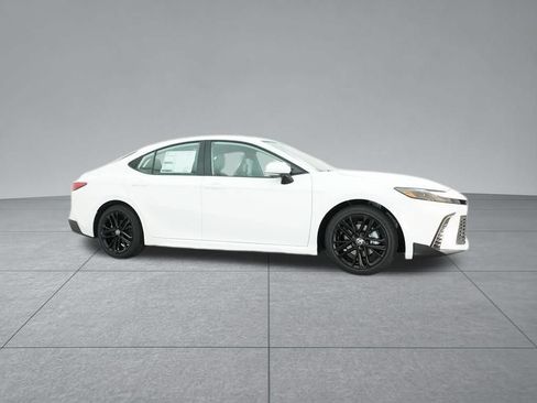 Used 2025 Toyota Camry SE w/ Multimedia Upgrade Package FWD image 32