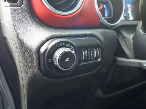 Used 2020 Jeep Wrangler Unlimited Rubicon image 16