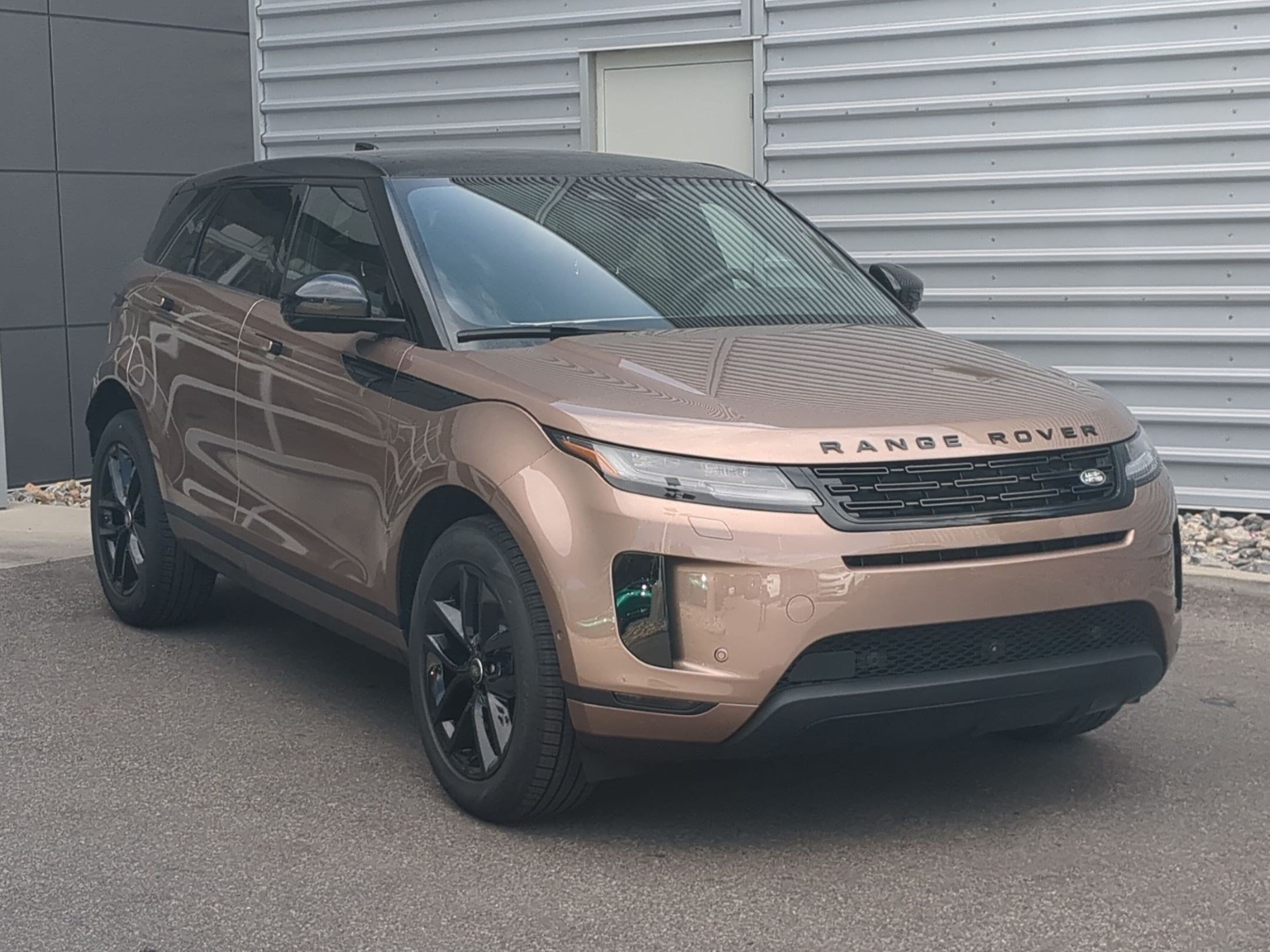 New 2026 Land Rover Range Rover Evoque S AWD/4WD image 3