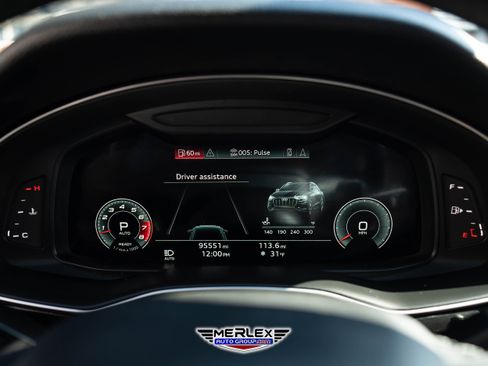 Used 2021 Audi Q8 Premium Plus image 31