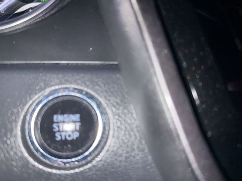 Used 2021 Toyota Camry XLE image 27