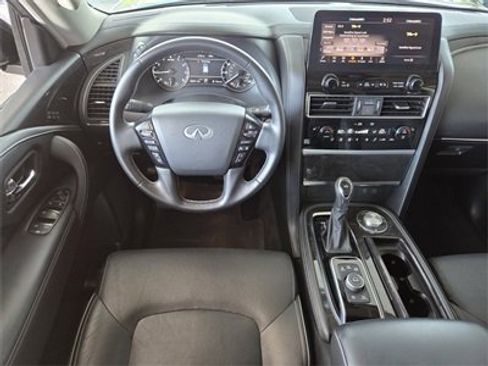 Used 2024 INFINITI QX80 Luxe image 13
