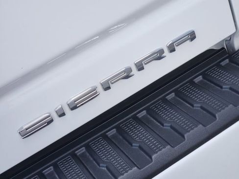 Used 2025 GMC Sierra 2500 Denali Ultimate AWD/4WD image 9