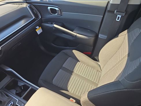 New 2026 Kia Sorento LX image 17