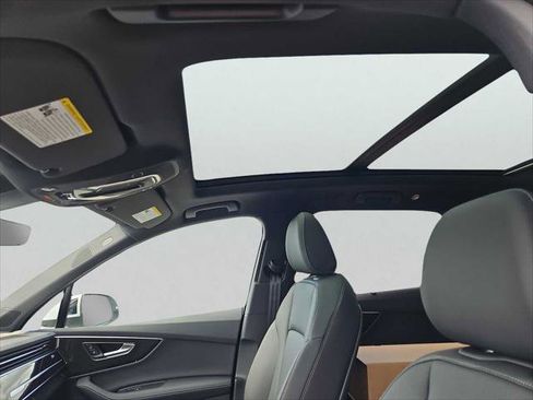 New 2025 Audi Q7 3.0T Premium Plus AWD/4WD image 7