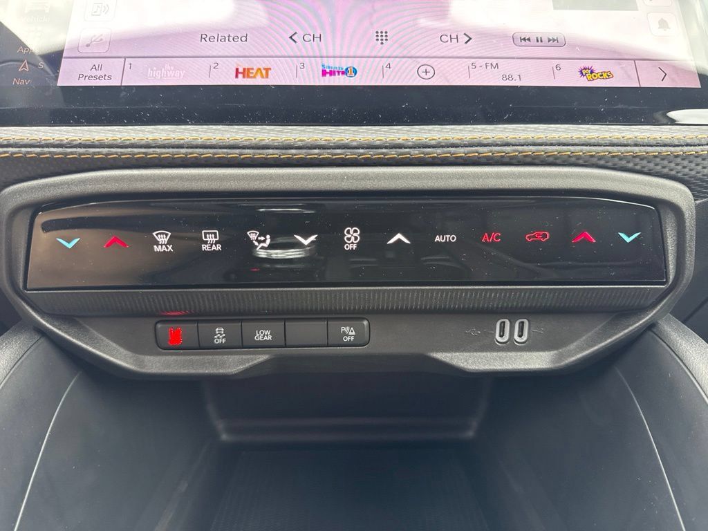 New 2026 Jeep Cherokee Overland AWD/4WD image 15