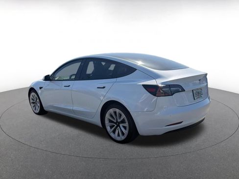 Used 2022 Tesla Model 3 Long Range AWD/4WD image 4
