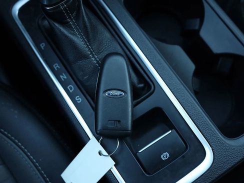 Used 2019 Ford Escape SE AWD/4WD image 25